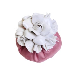 Bomboniera matrimonio rosa Capodimonte pouf